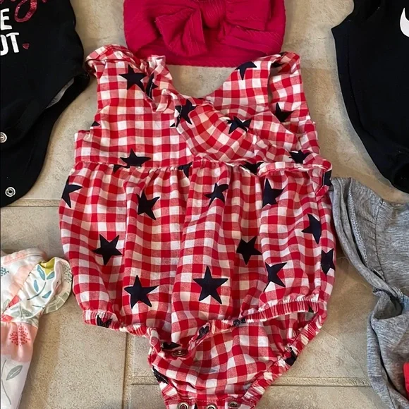 Baby girl 0-3M Bundle Nike Kids Like New/6 Matching Sets Red Black White yellow - Picture 5 of 16